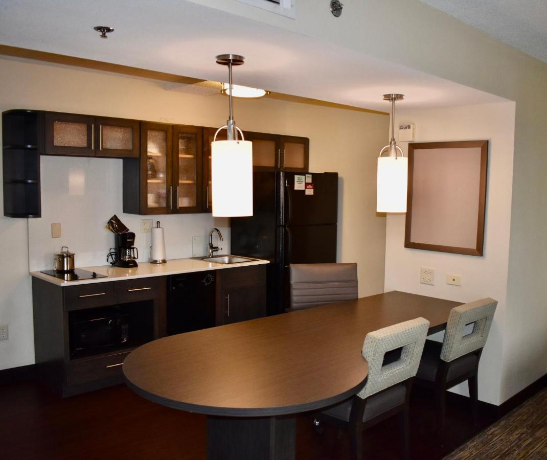 Candlewood Suites Indianapolis Downtown Medical District By Ihg Bagian luar foto