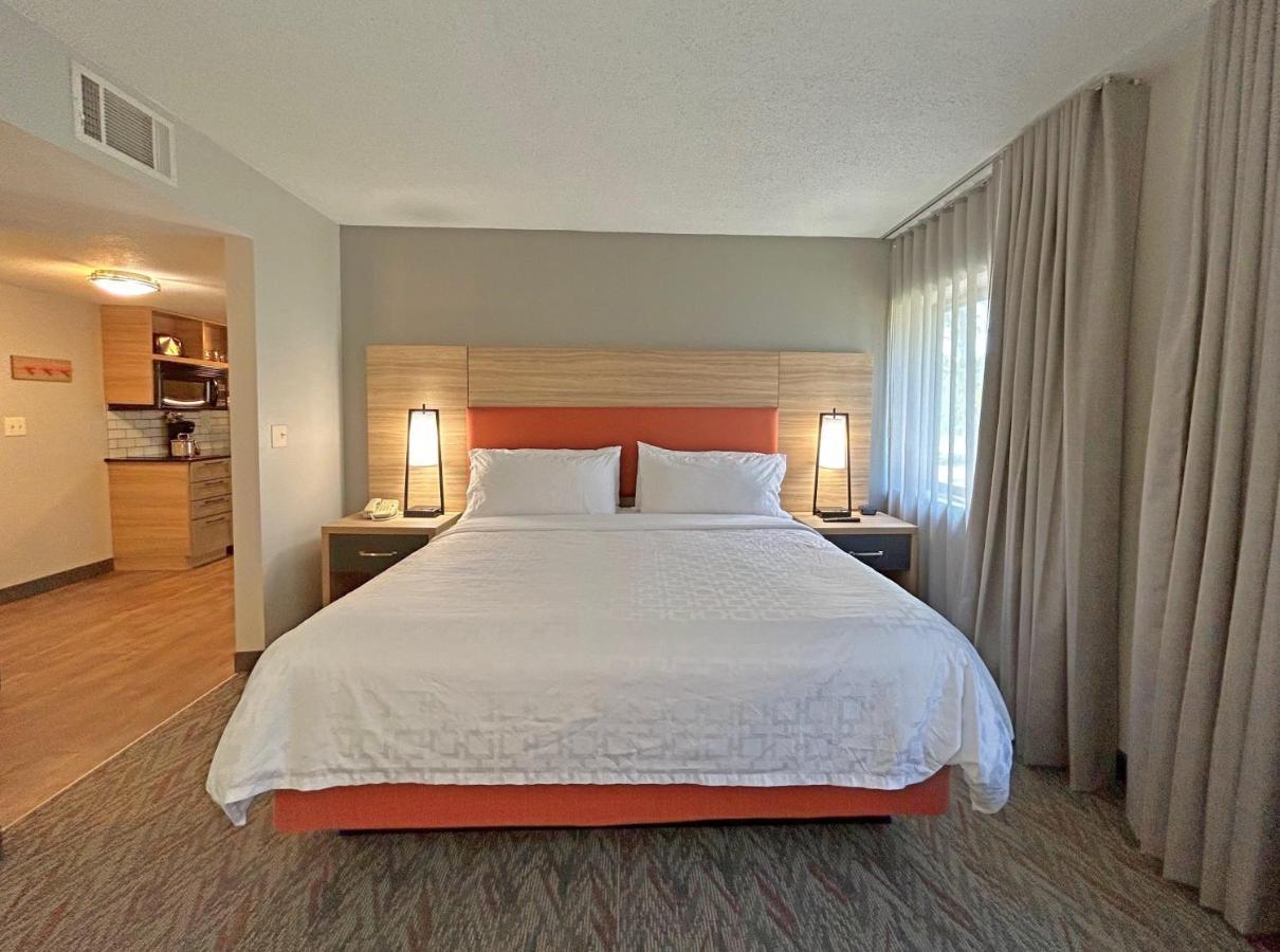 Candlewood Suites Indianapolis Downtown Medical District By Ihg Bagian luar foto